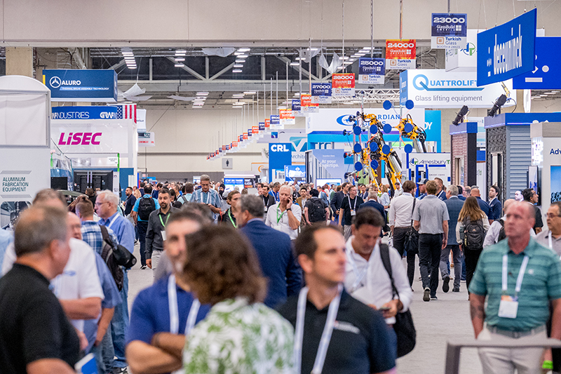 Participants at GlassBuild